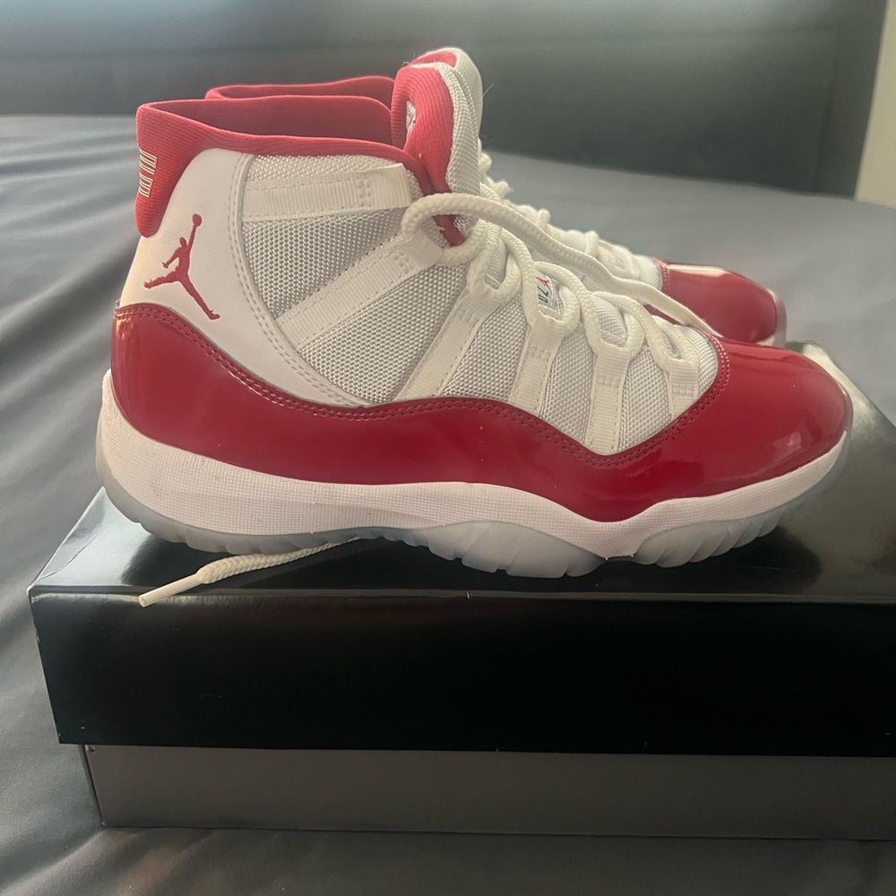 Air Jordan 11 Retro “Cherry” Men’s size 8